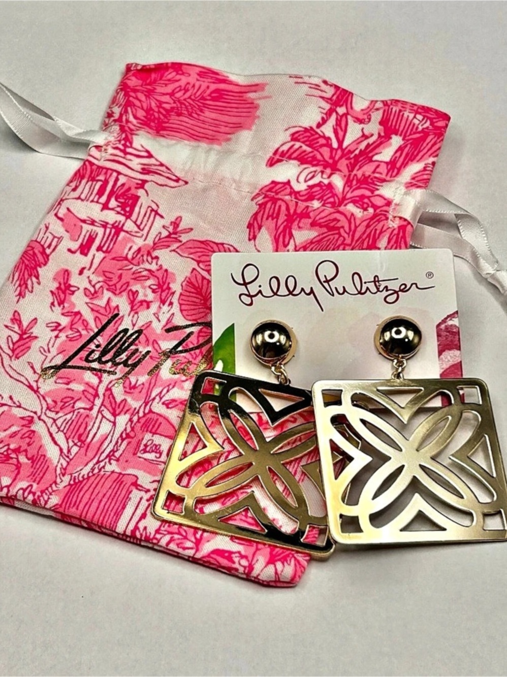 NEW Lilly Pulitzer Gold Floral Logo Drop Earrings, New on Card with Pouch